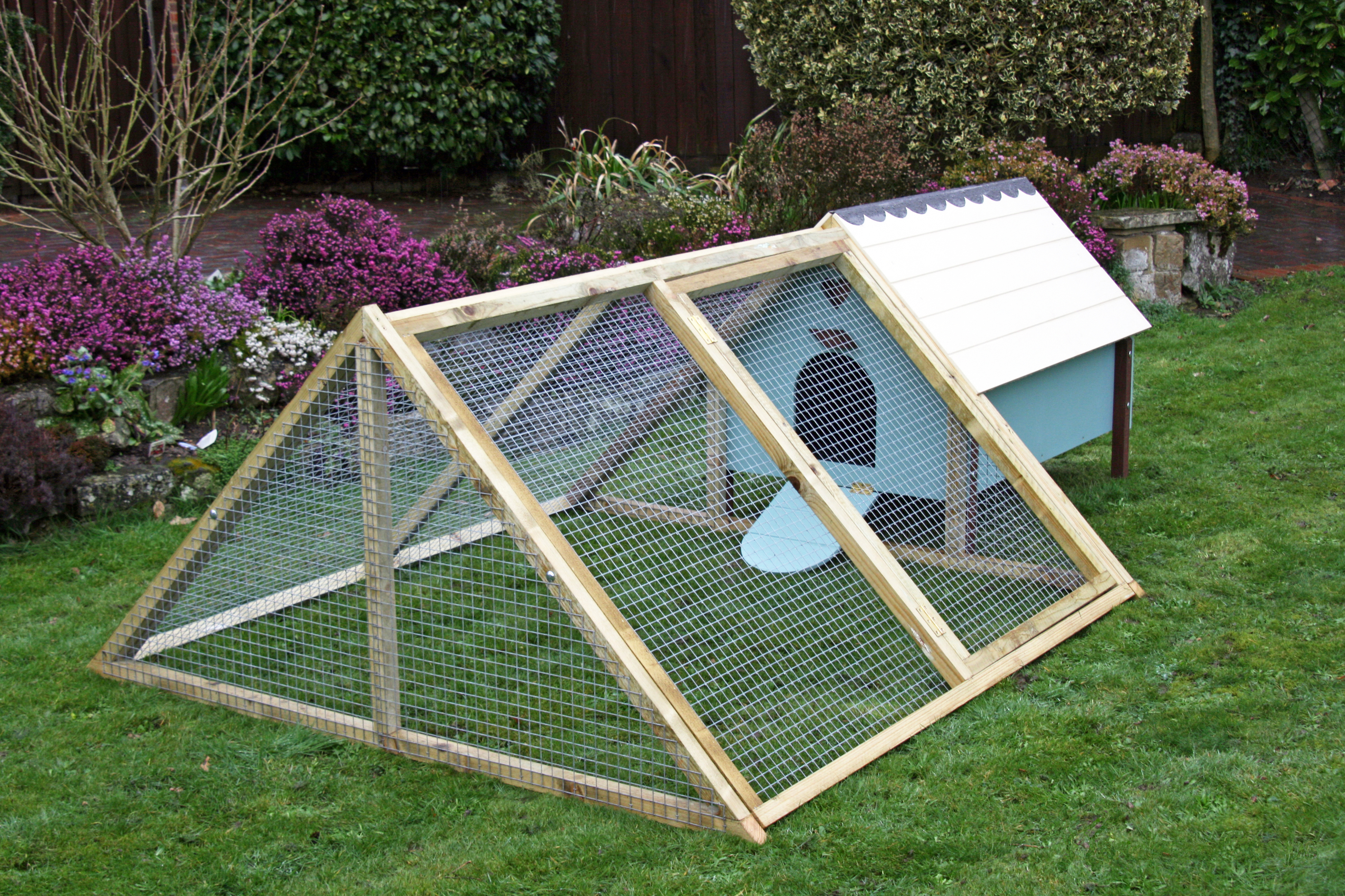 DIY Chicken Coops Plans That Are Easy To Build